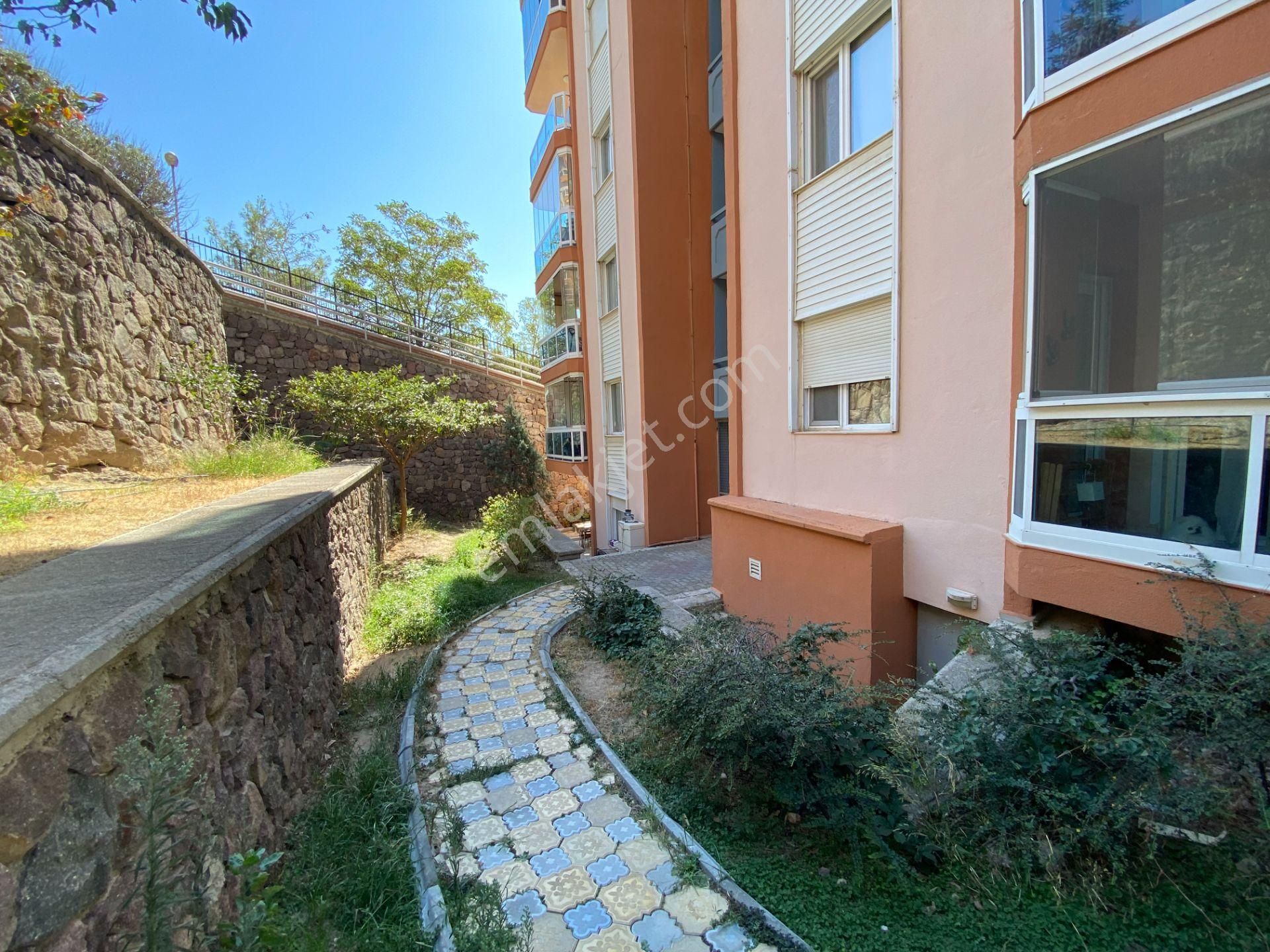 Karşıyaka Yüksek Vadi Sitesinde Satılık 25043 Adada Arakat 3+1 - Görsel 32