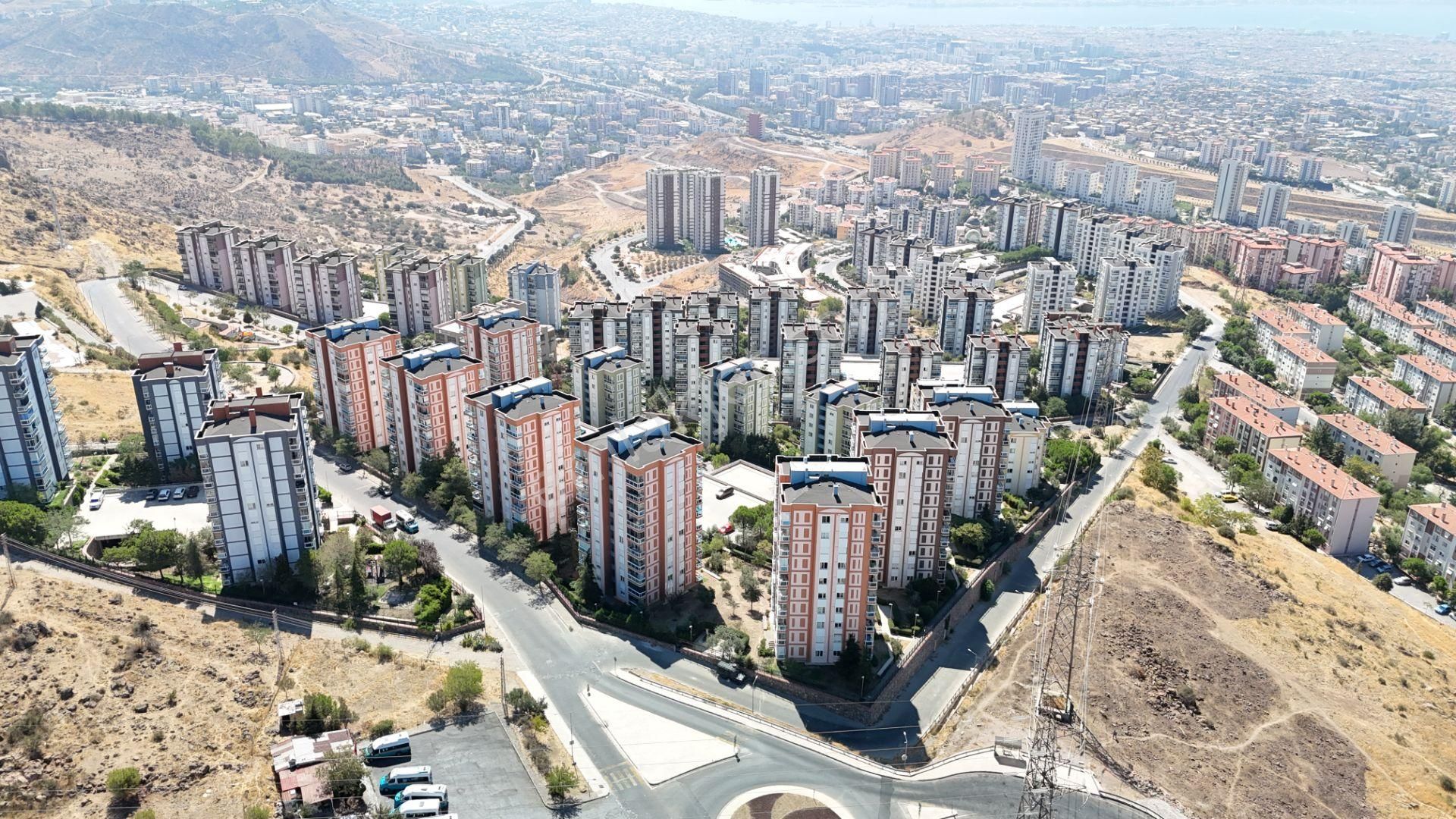 Karşıyaka Yüksek Vadi Sitesinde Satılık 25043 Adada Arakat 3+1 - Görsel 21