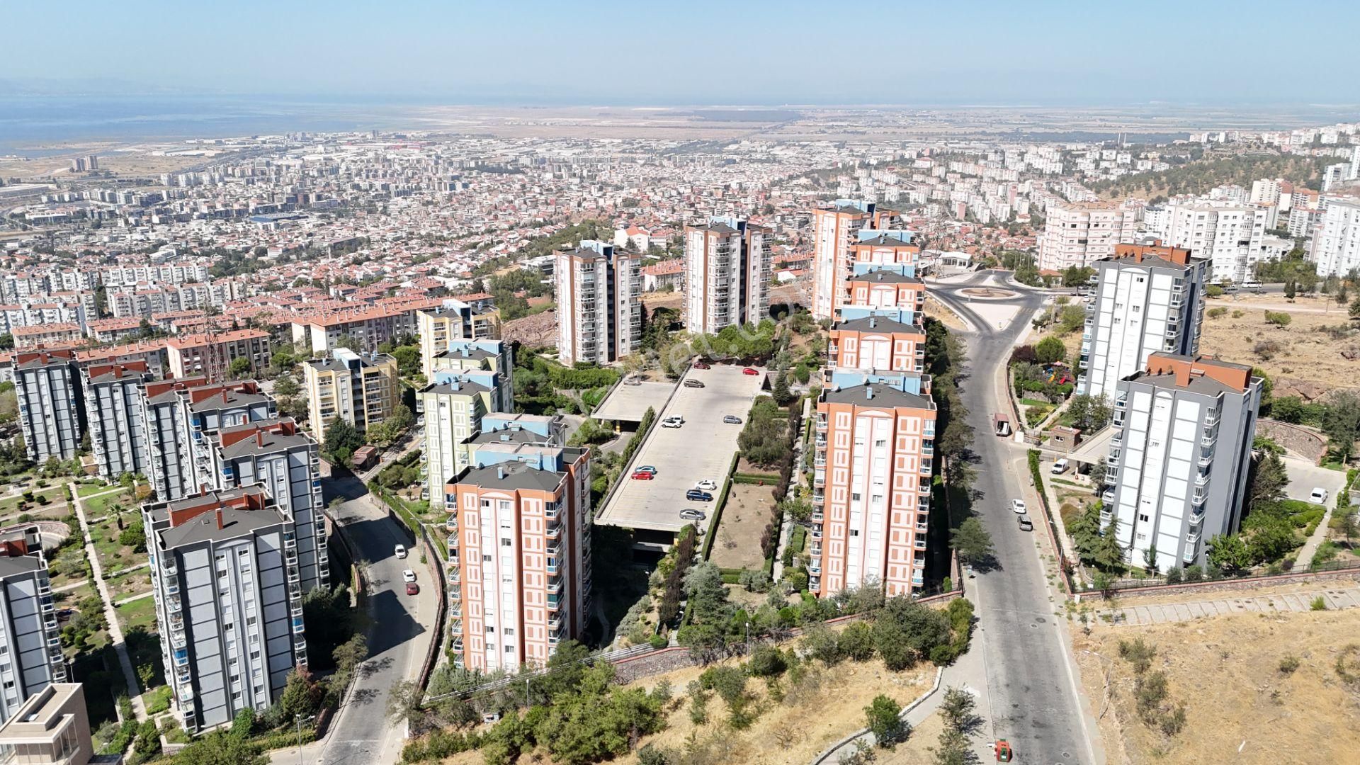 Karşıyaka Yüksek Vadi Sitesinde Satılık 25043 Adada Arakat 3+1 - Görsel 11