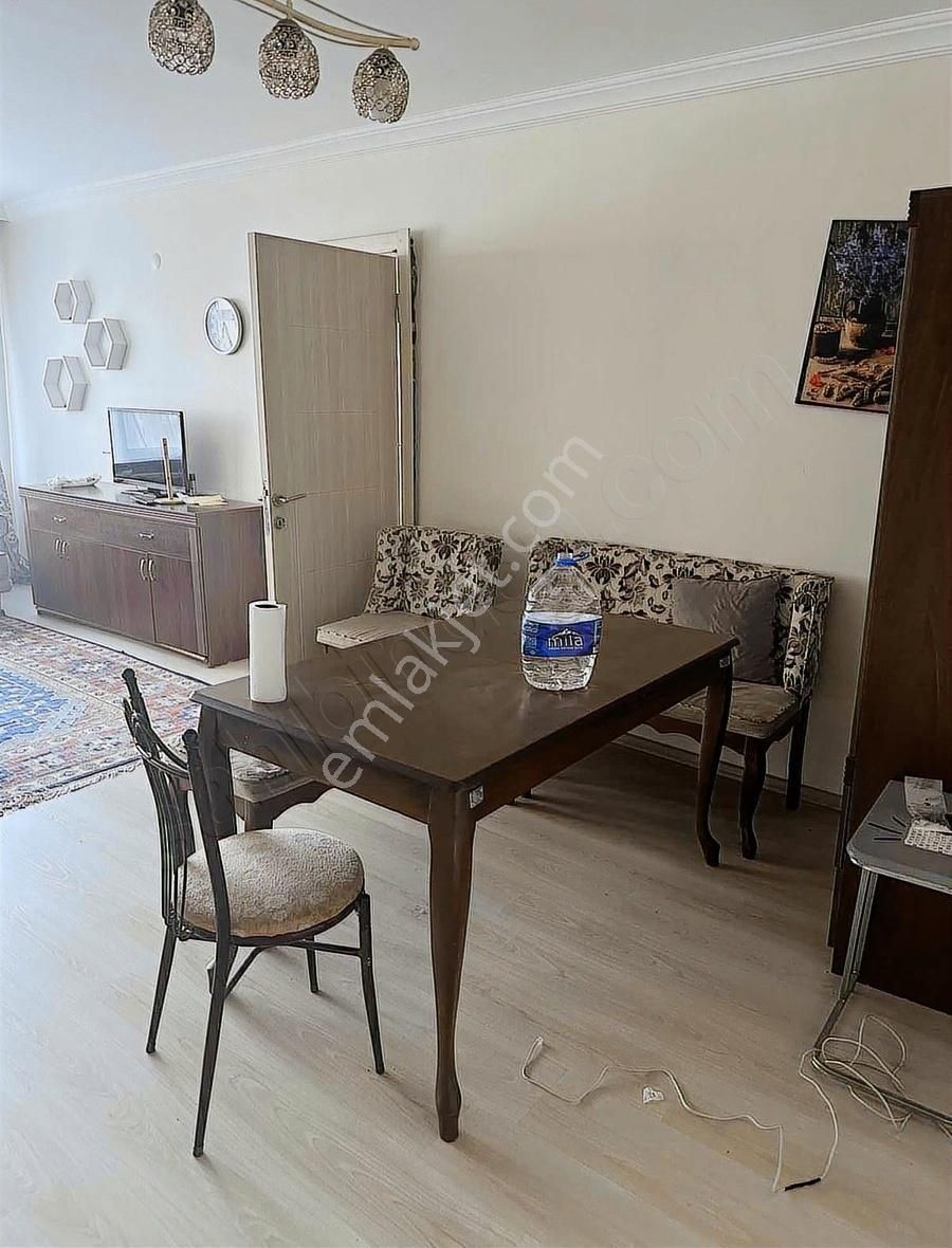 Engin Erdem'den Merterde 3+1 Kiralık Eşyalı Daire