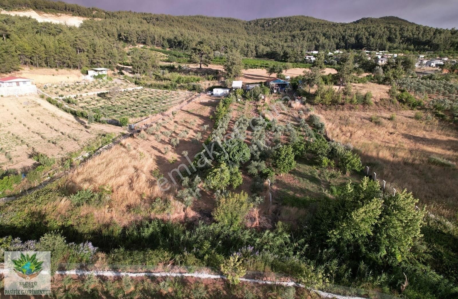Pasifikten Menderes Yeniköyde 2 Adet Evi Olan 1457 M² Arazi - Görsel 11