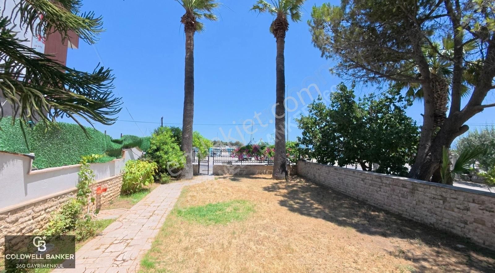 Urla Çeşmealtı'nda Denizin Tam Karşısnda Satılık Müstakil Villa - Görsel 20