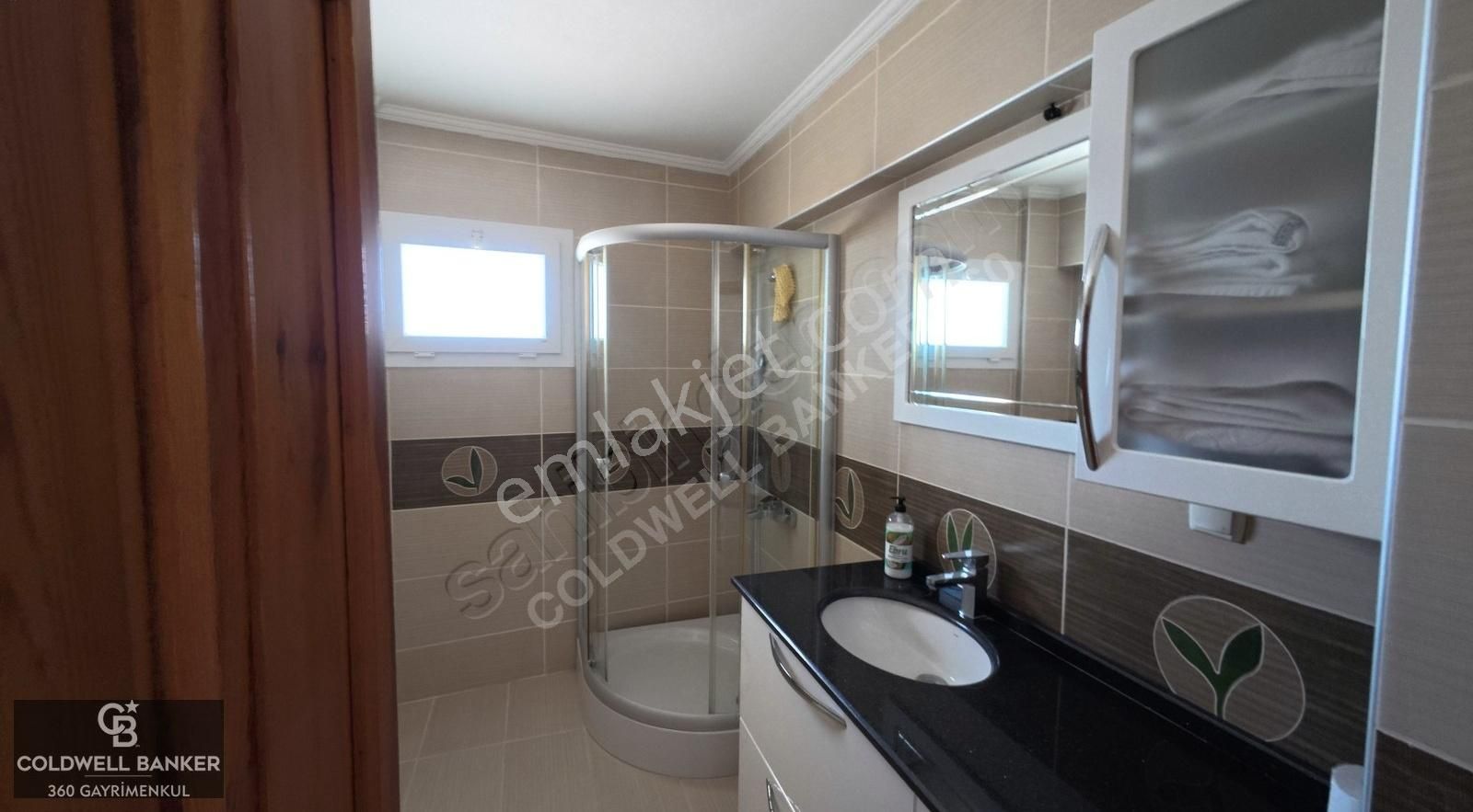 Urla Çeşmealtı'nda Denizin Tam Karşısnda Satılık Müstakil Villa - Görsel 19