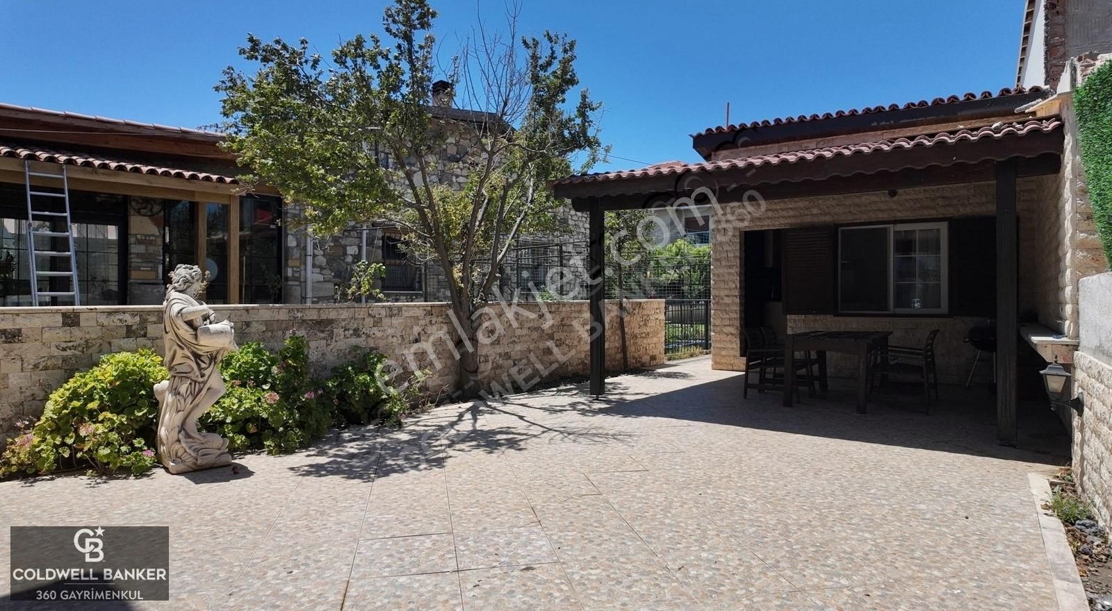 Urla Çeşmealtı'nda Denizin Tam Karşısnda Satılık Müstakil Villa - Görsel 18