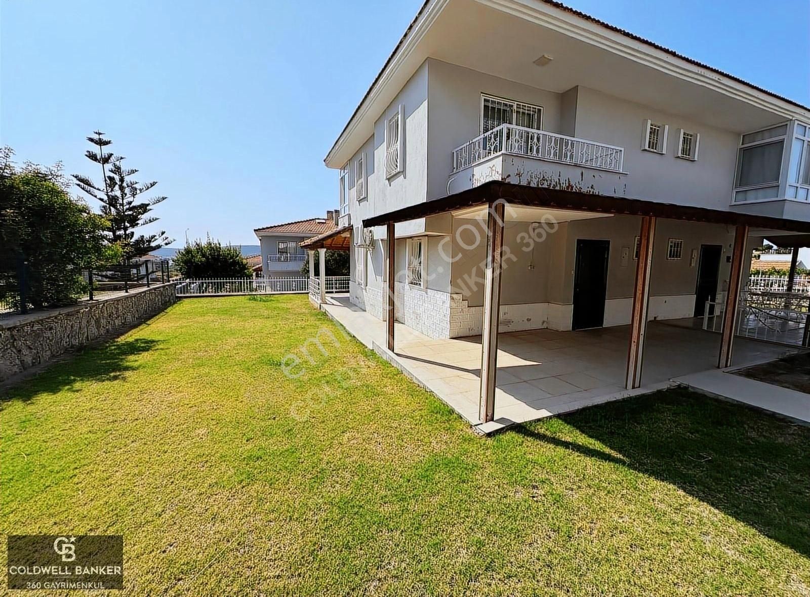 Çeşme Reisdere'de Huzurlu Ve Geniş Peyzajlı 3+1 Satılık Villa - Görsel 2