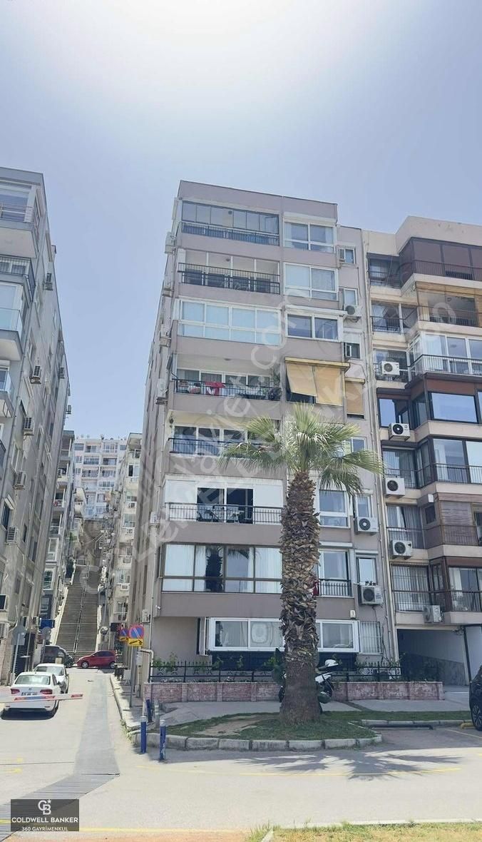 İzmir Mithatpaşa Caddesinde Deniz Manzaralı Satılık Yalı Dairesi - Görsel 19