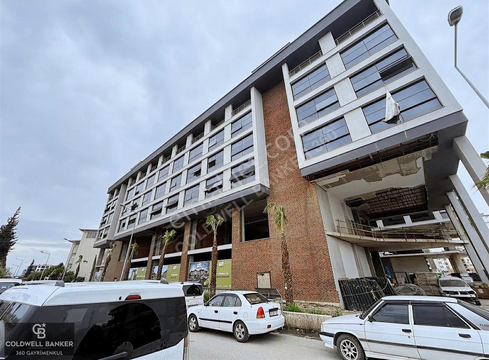 Avlu Torbalı Projesi 58 M2 Anayol Cepheli Satılık Ofis&daire - Görsel 3