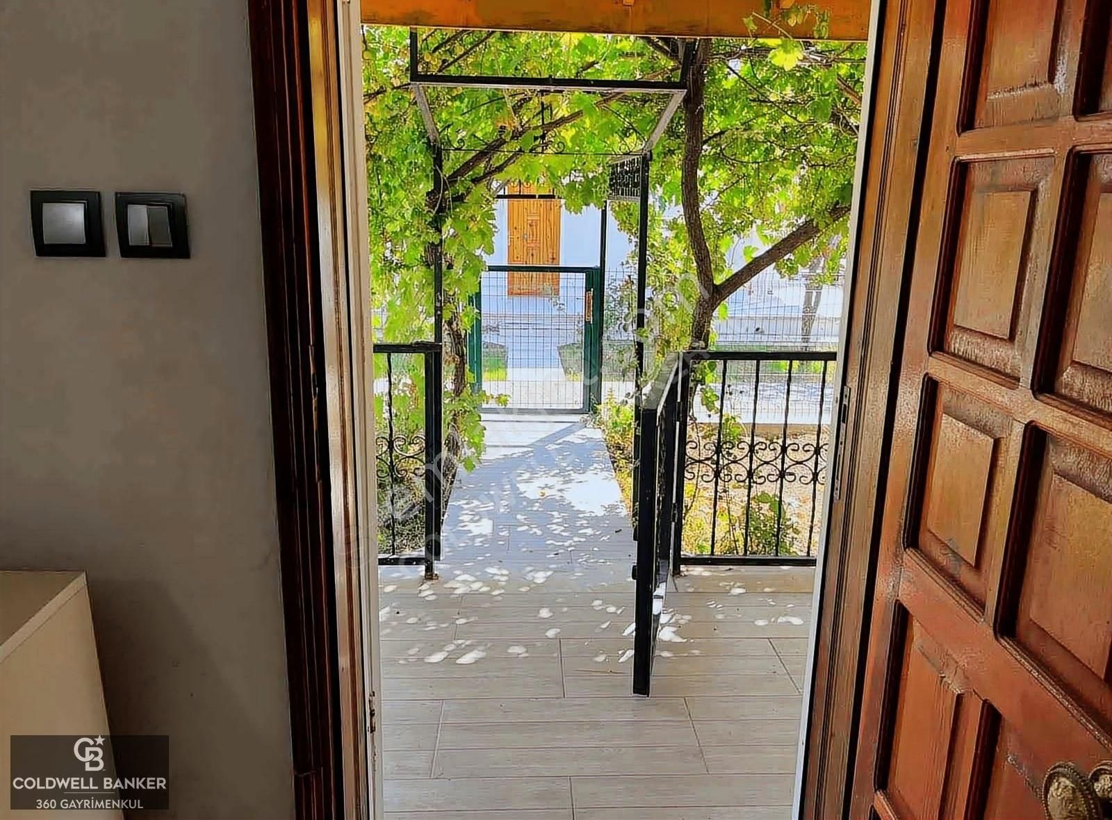 Dikili Salihleraltı'nda 3+1 Bahçeli ,teraslı, Satılık Villa - Görsel 2