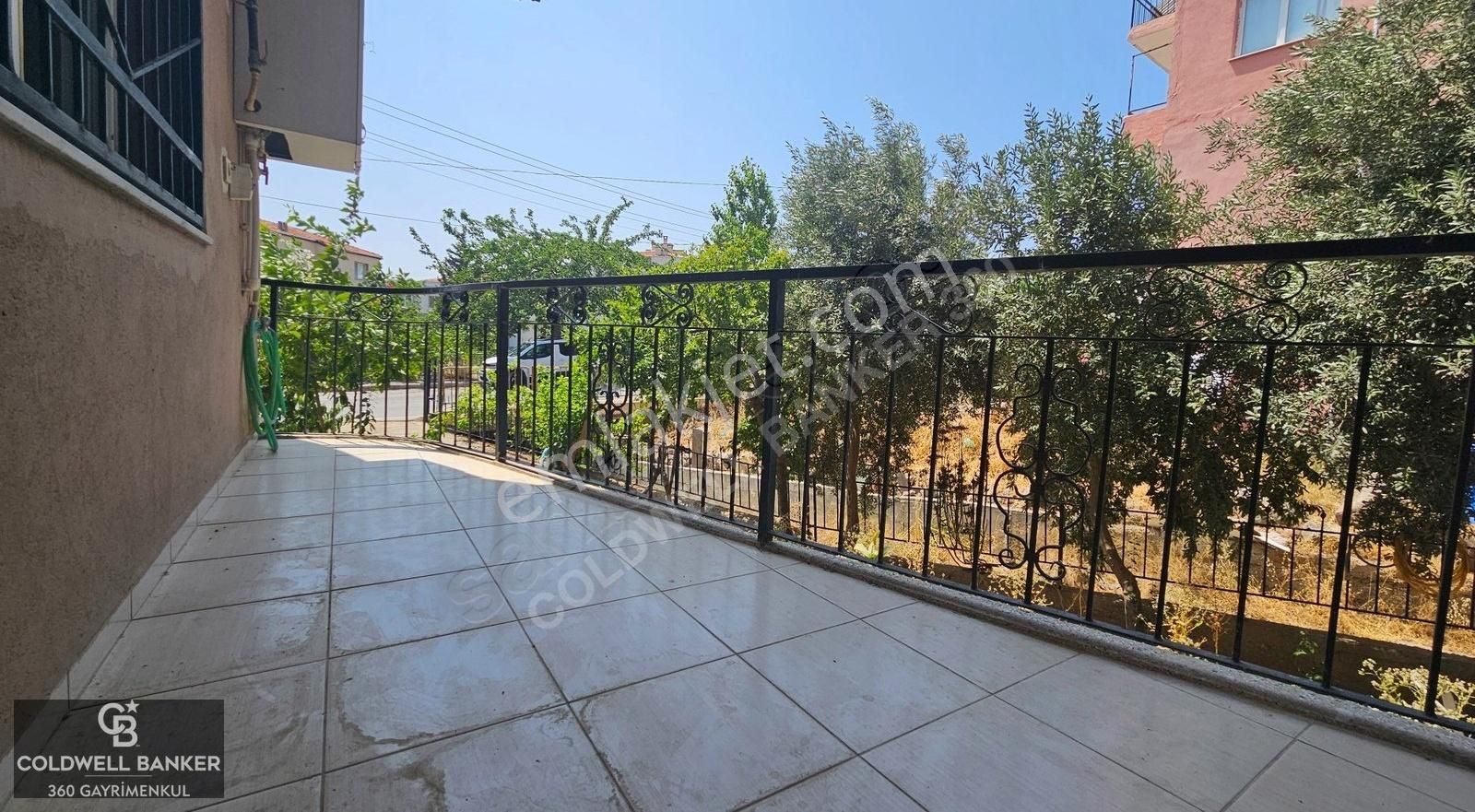 İzmir Bornova Atatürk Mah. 3+1 Ara Kat Bahçeli Kiralık Daire - Görsel 2