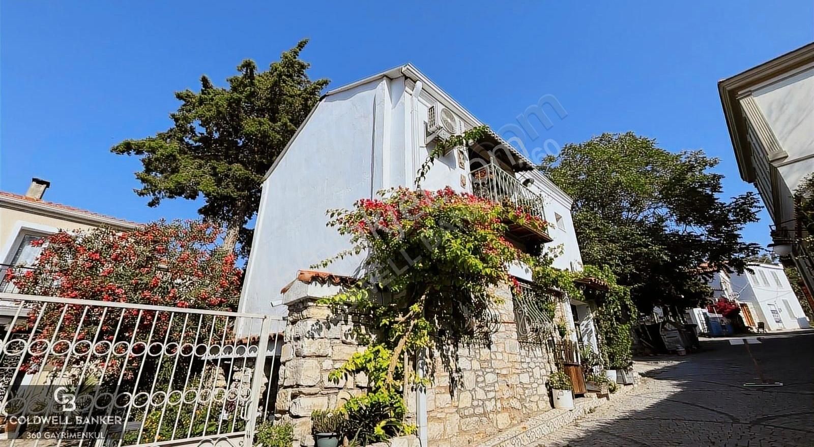 Urla Sanat Sokağı 2 Katlı Müstakil Taş Ev - Görsel 16