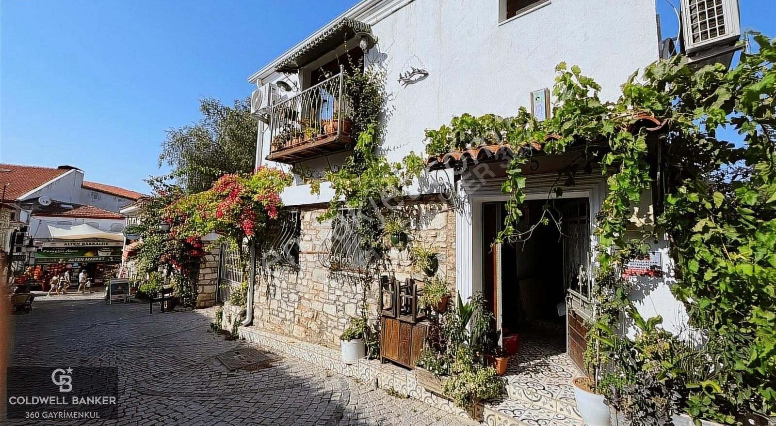 Urla Sanat Sokağı 2 Katlı Müstakil Taş Ev - Görsel 8