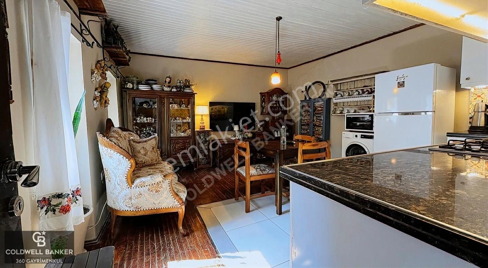 Urla Sanat Sokağı 2 Katlı Müstakil Taş Ev - Görsel 7