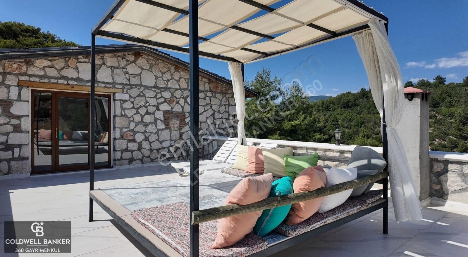Antalya Kaş Sarıbelen De 1475 M2 Arazide Satılık Triplex Villa