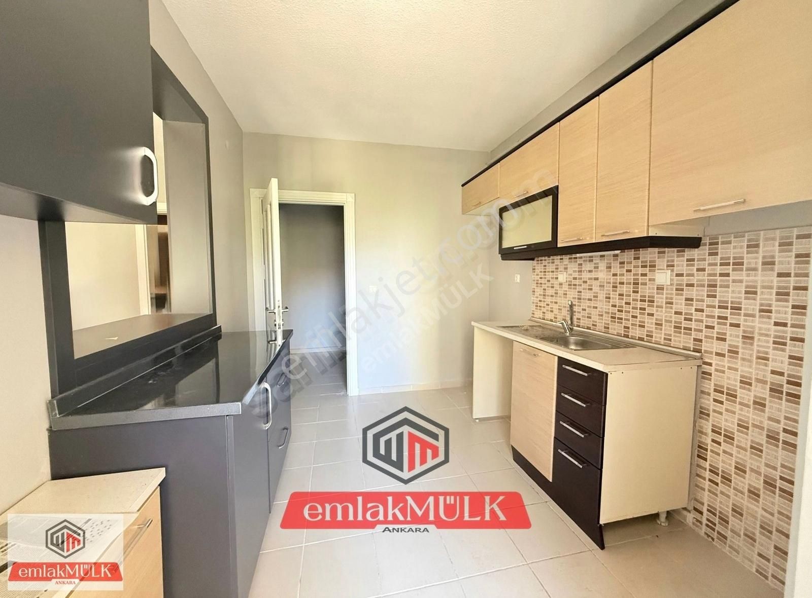 Emlakmülk'ten 1.bölge'de Merkezi Konumda 2+1 Kiralık Daire