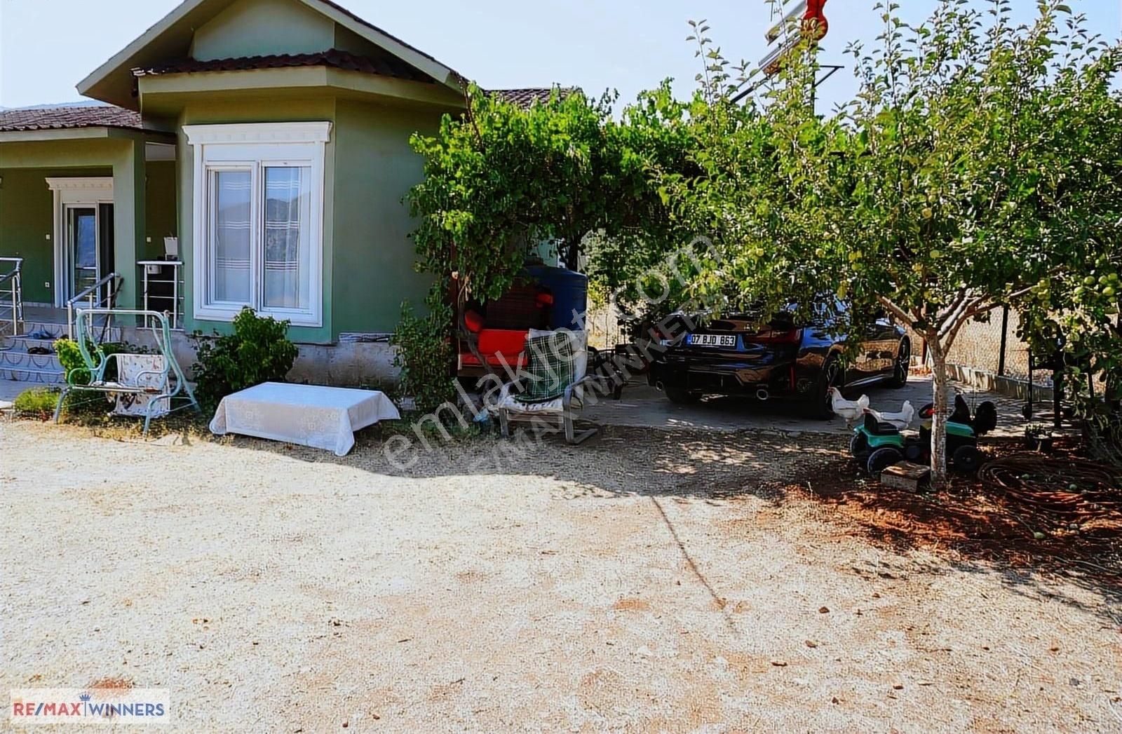 Bayat Bademleri'nde 4126 M2 Yazlık Arazi Ve 2+1 Ev - Görsel 10