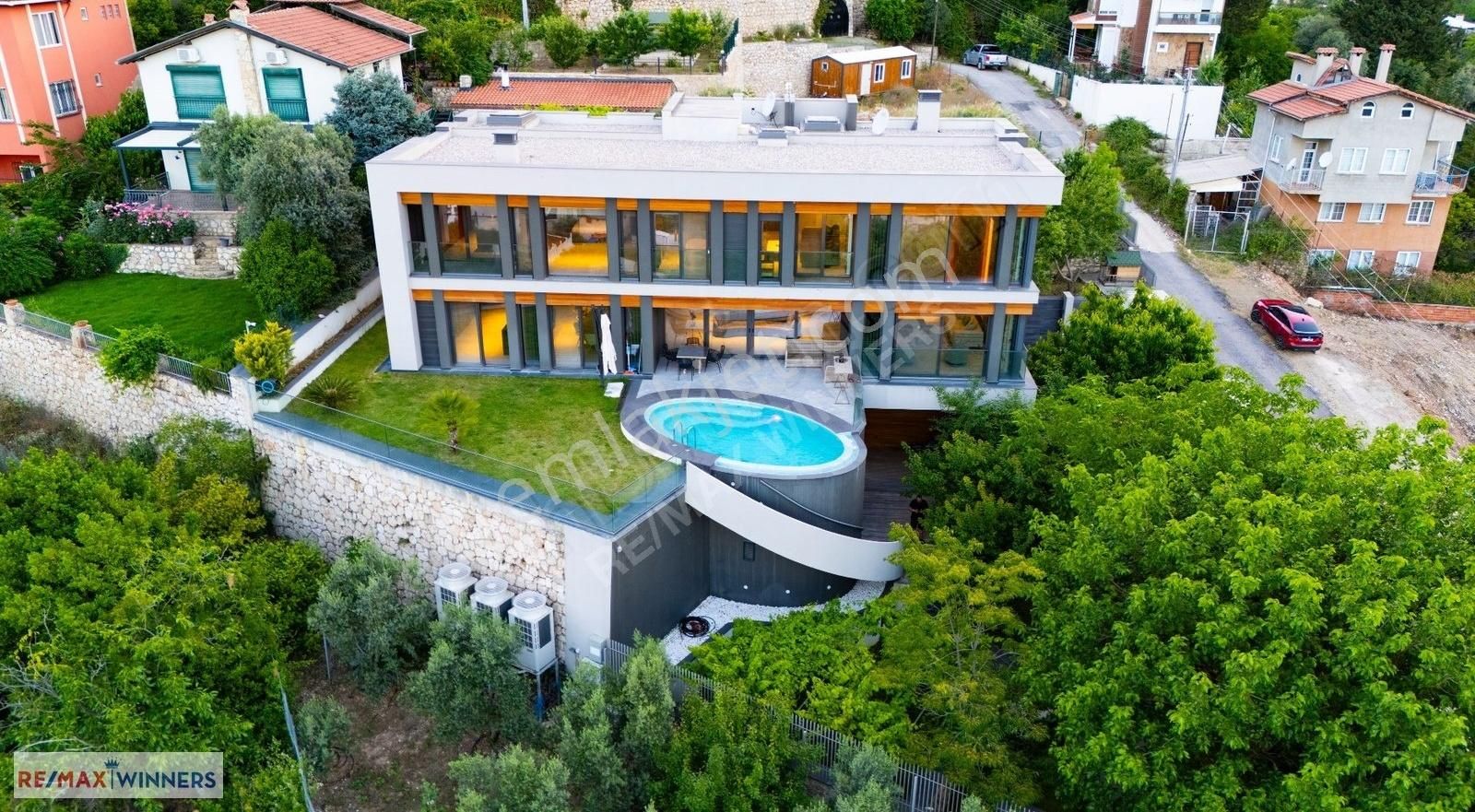 Özel Tasarım Göz Alıcı Prestijli Lüks Malikane