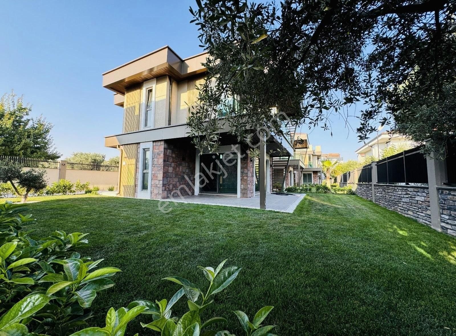 Duru Emlak'tan Adapremium Butik Villa Sitesinde Müstakil Havuzlu - Görsel 3