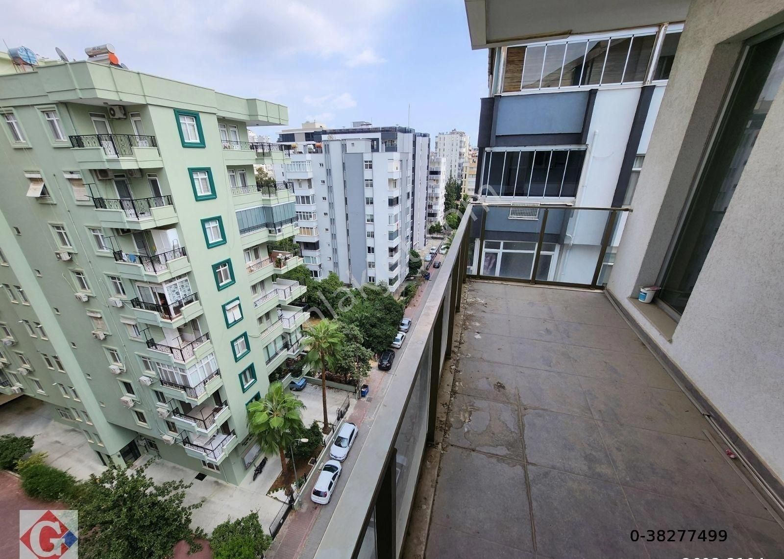 Görgün'den Yüzevler'de 220m2 4+1 Otoparklı Lüks Çatı Dubleksi