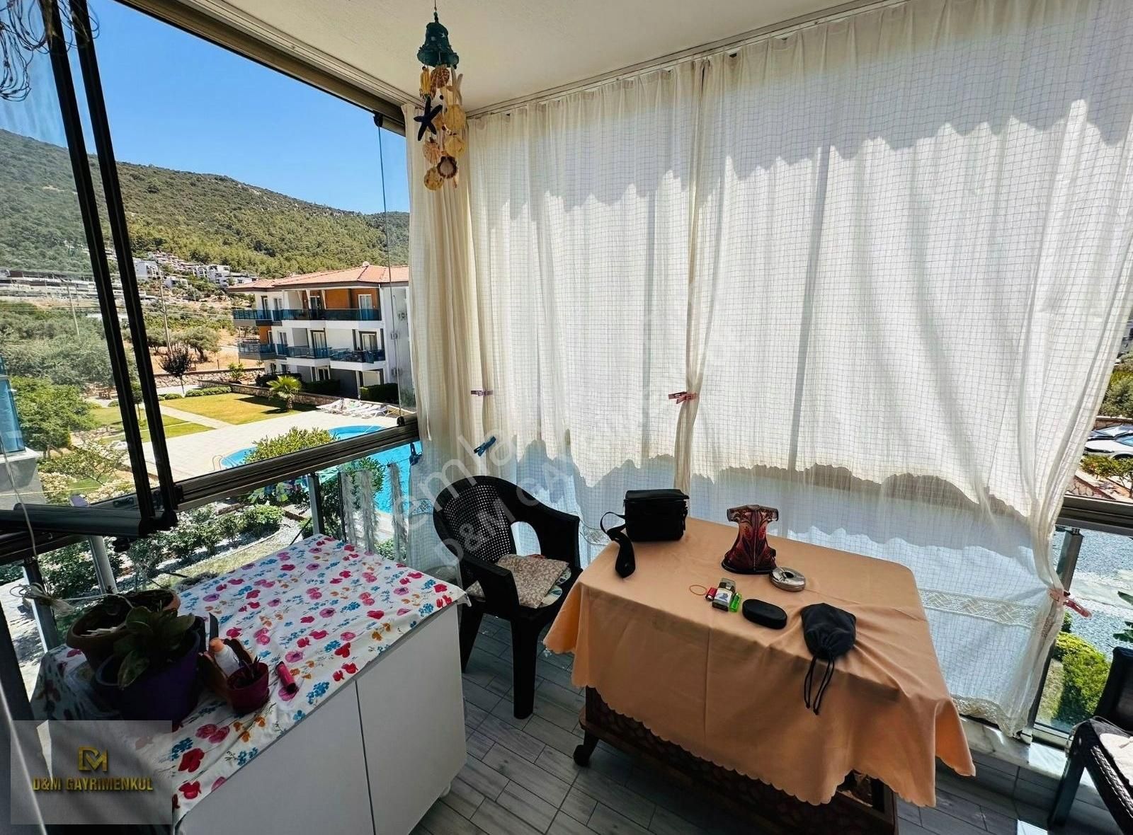 Akbuk Merkezde Butik Sıtede Fulesyalı Havuzlu Acil Satlık Daire - Görsel 11