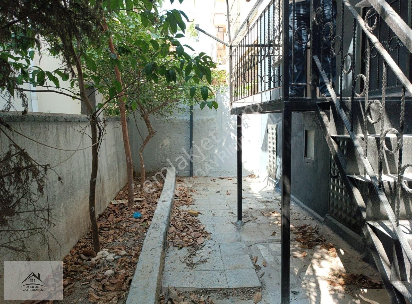 Bayraklı Tepekulede Kat Mülkiyetli 3 Katlı Müstakil Bina - Görsel 11