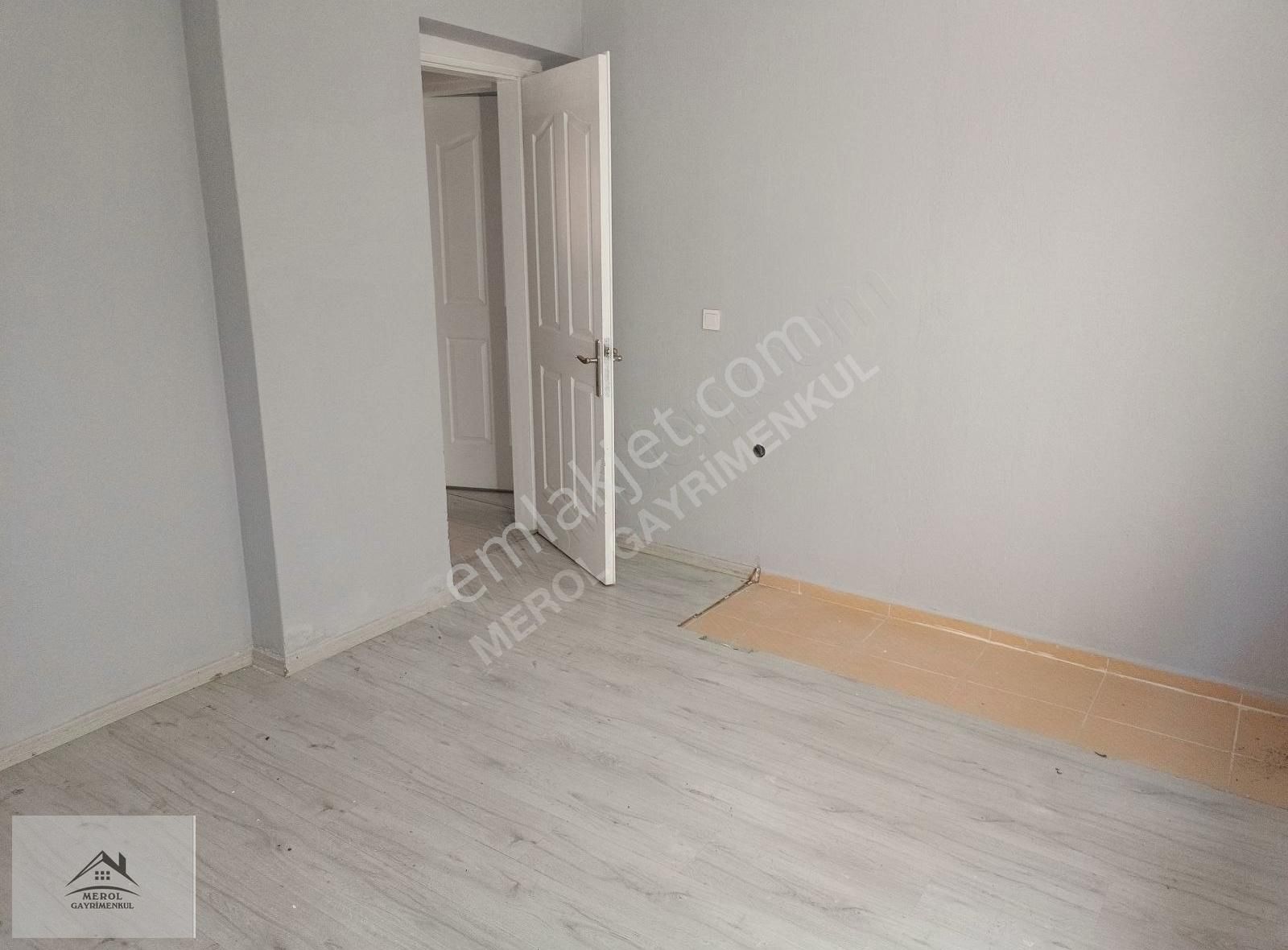 Bayraklı Tepekulede Kat Mülkiyetli 3 Katlı Müstakil Bina - Görsel 2