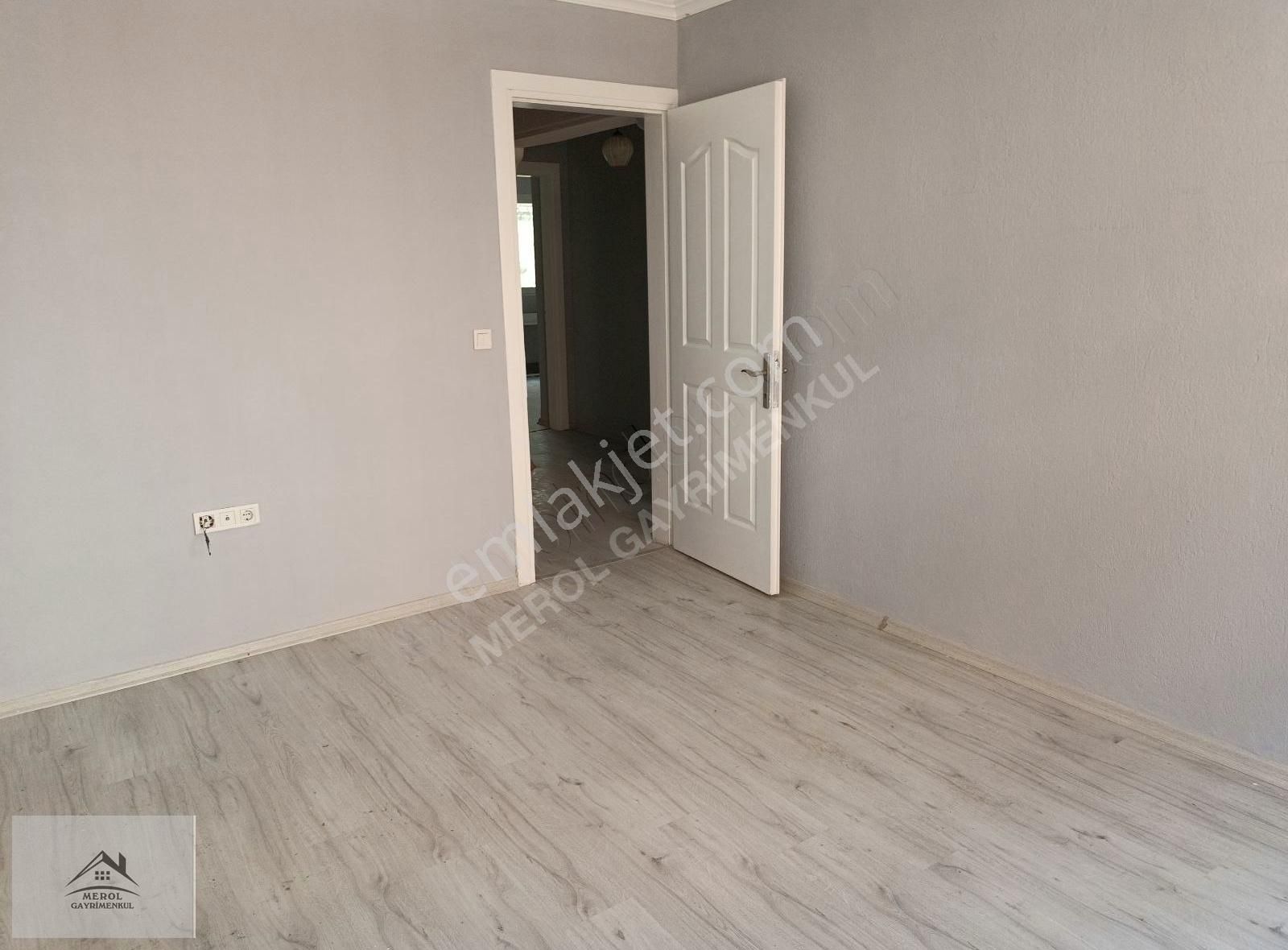 Bayraklı Tepekulede Kat Mülkiyetli 3 Katlı Müstakil Bina - Görsel 3