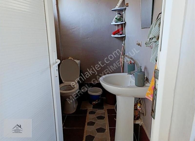 Konak Ballıkuyuda 3 Katlı Müstakil Ev Satılık - Görsel 28