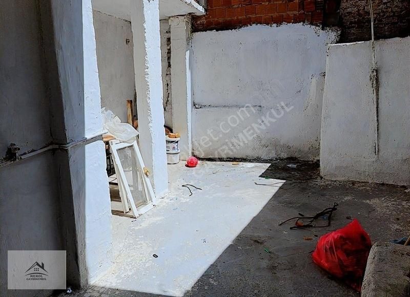 Konak Ballıkuyuda 3 Katlı Müstakil Ev Satılık - Görsel 8