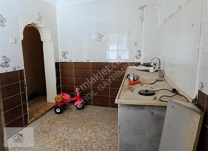 Konak Ballıkuyuda 3 Katlı Müstakil Ev Satılık - Görsel 3