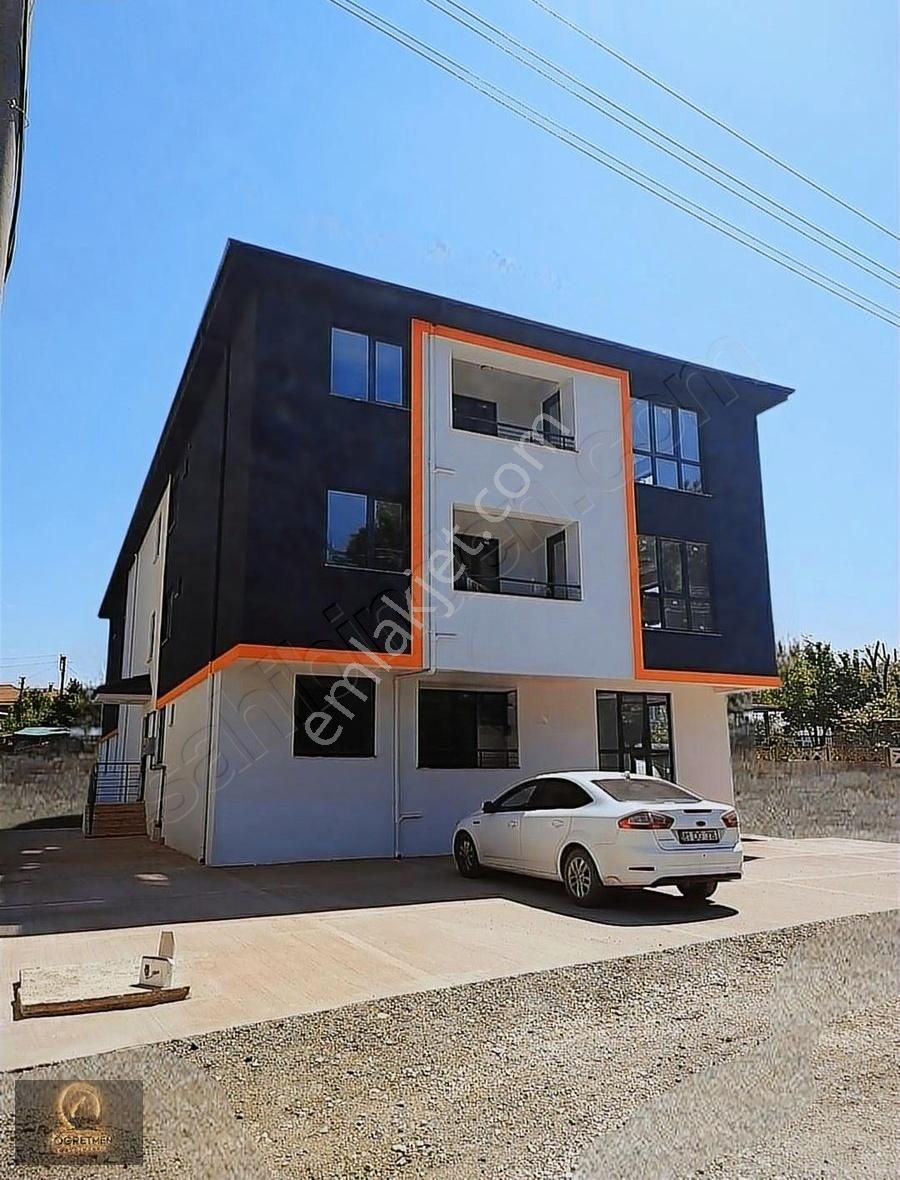 Öğretmen'den Cumhuriyet Mahallesinde 3+1 Sıfır Daire