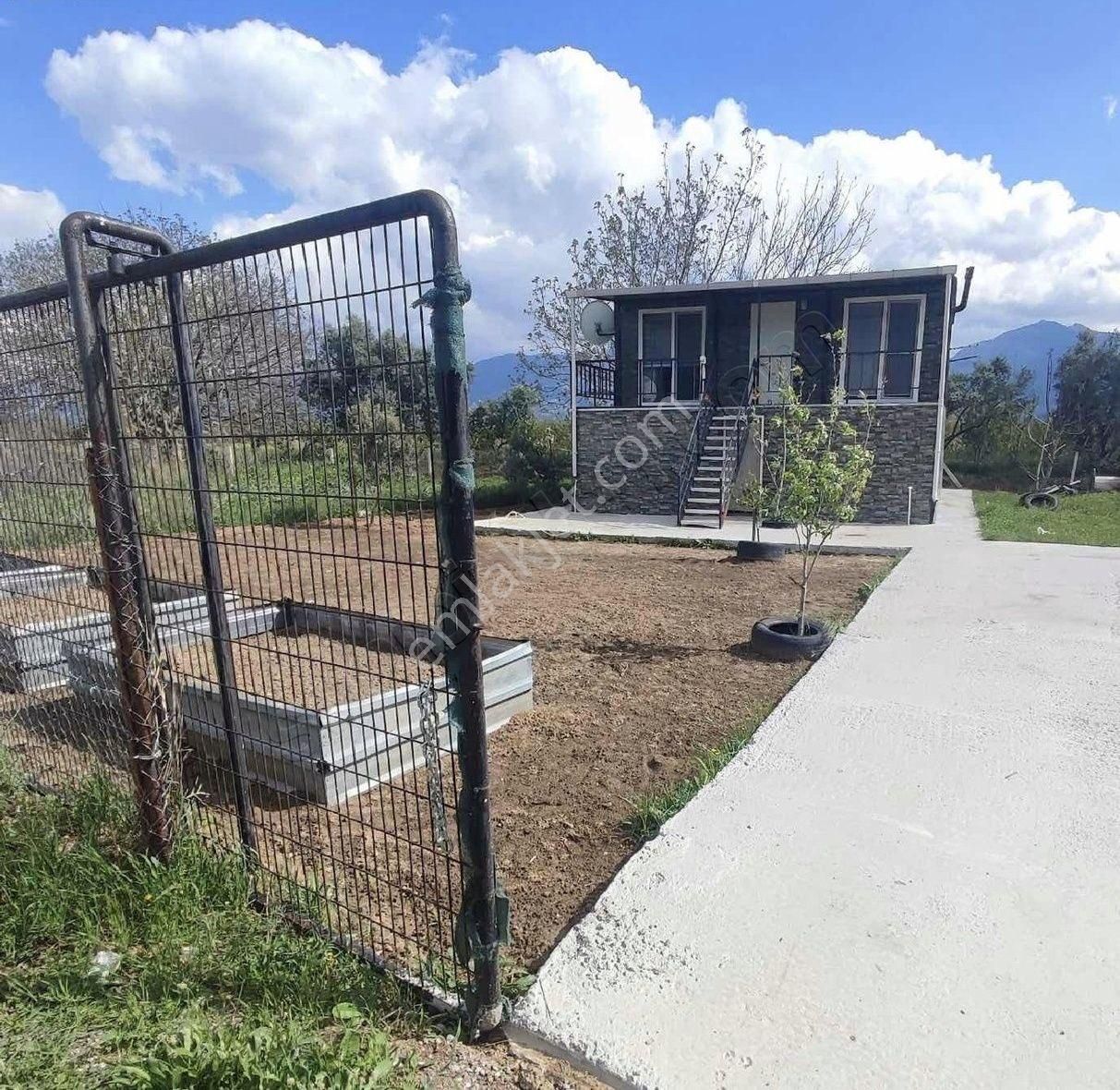 Yukarıkızılcada Satılık Bahçeli Ev