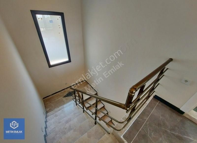 Altınoluk Satılık Sıfır Villa / Denize Yakın / Otoparklı/bahçeli - Görsel 24