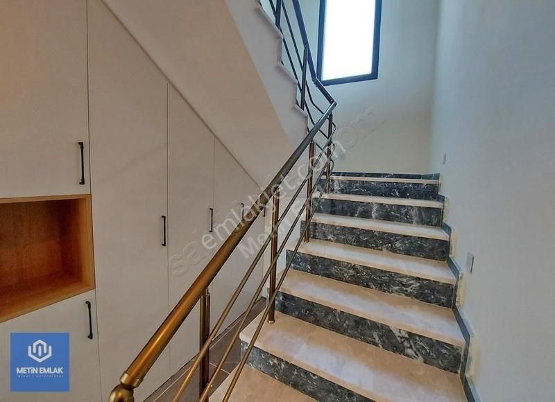 Altınoluk Satılık Sıfır Villa / Denize Yakın / Otoparklı/bahçeli - Görsel 25