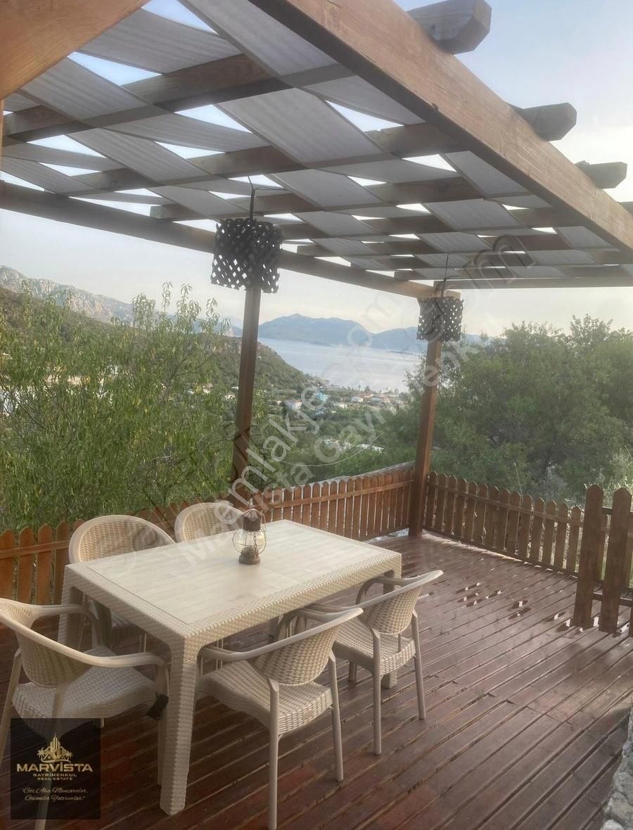 Marmaris Söğüt'te Deniz Manzaralı, Tarla Tapulu Satılık Bungalov