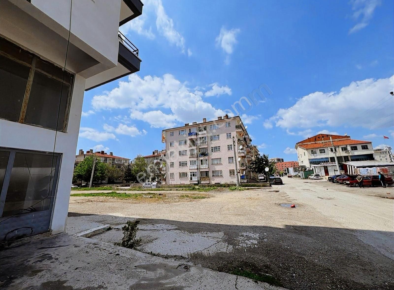 K.kazan Gyo'dan Sanayi Cepheli Bina Altı 120 M2 Satılık Dükkan - Görsel 8