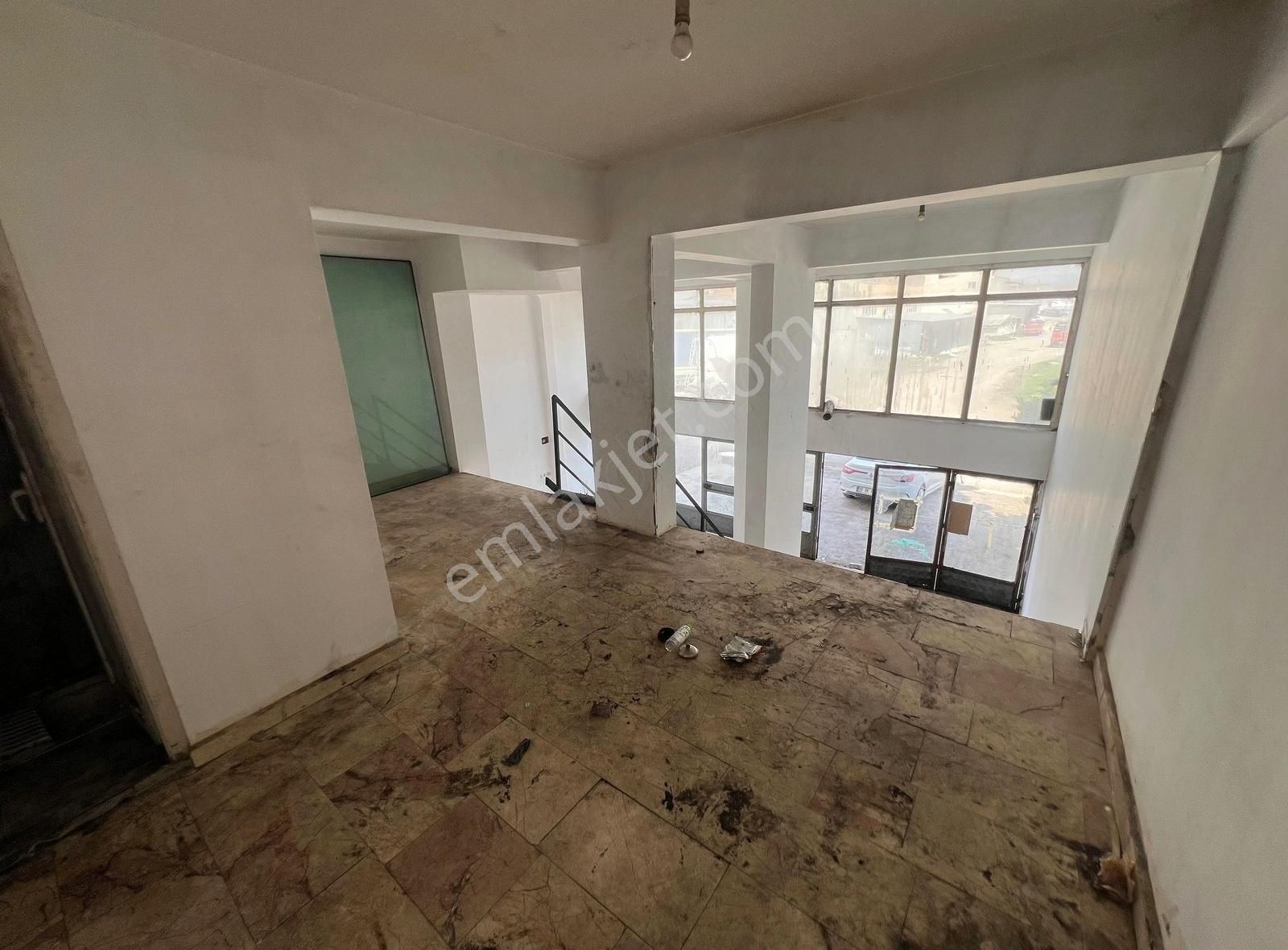 K.kazan Gyo'dan Sanayi Cepheli Bina Altı 120 M2 Satılık Dükkan - Görsel 4