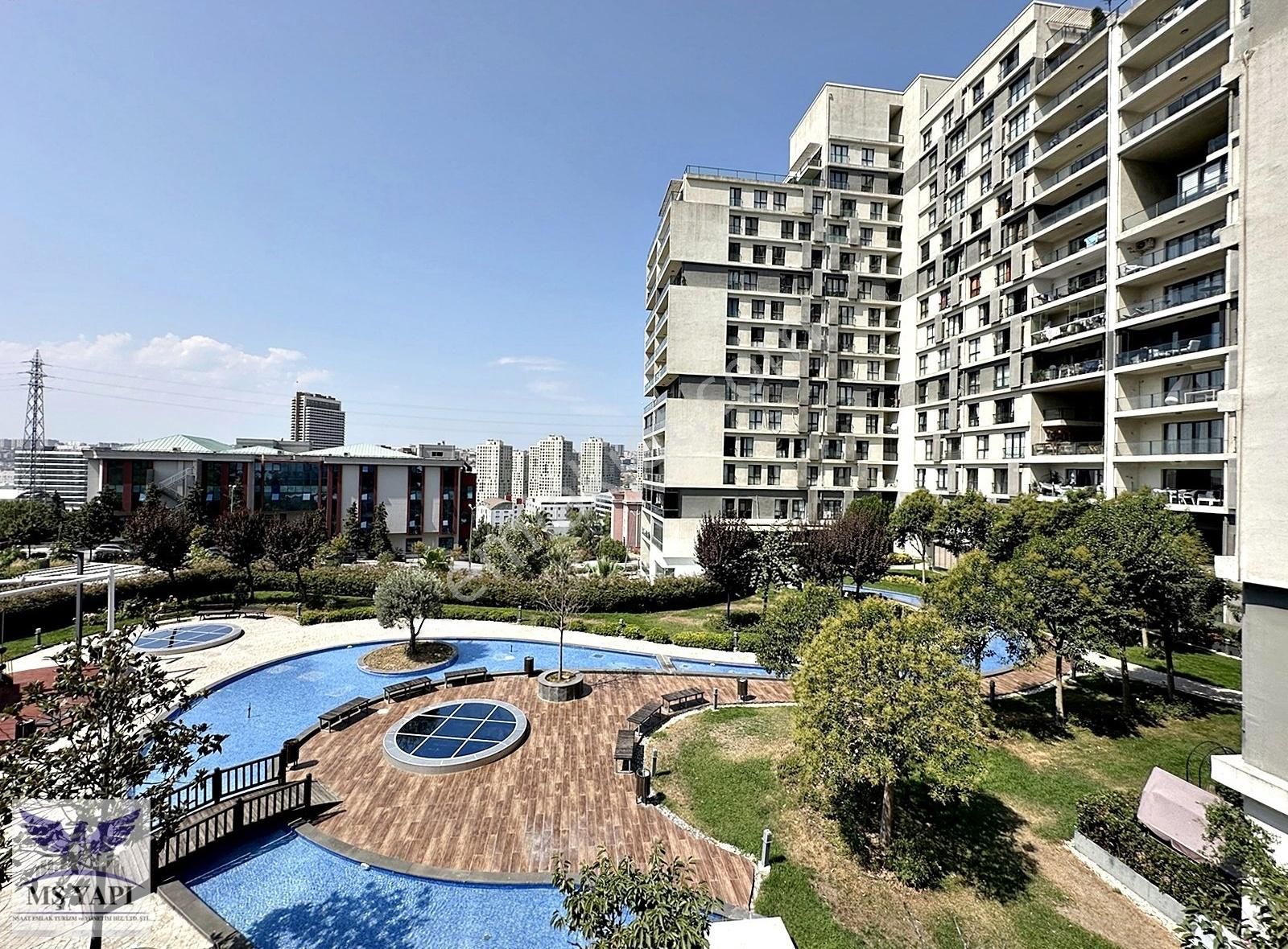 Terrace Mıx Sitesinde Eşyalı Yüksek Kat 1+0 Kiralık Uygun Daire