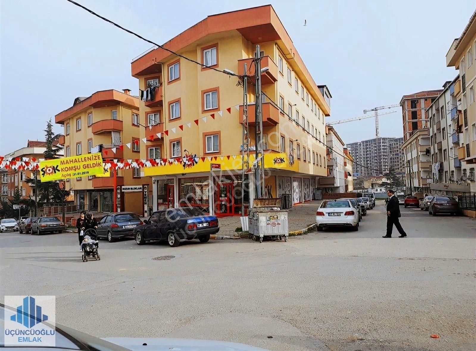 Ahmet Yesevi Ömer Muhtar Caddesinde Kurumsal Kiracılı