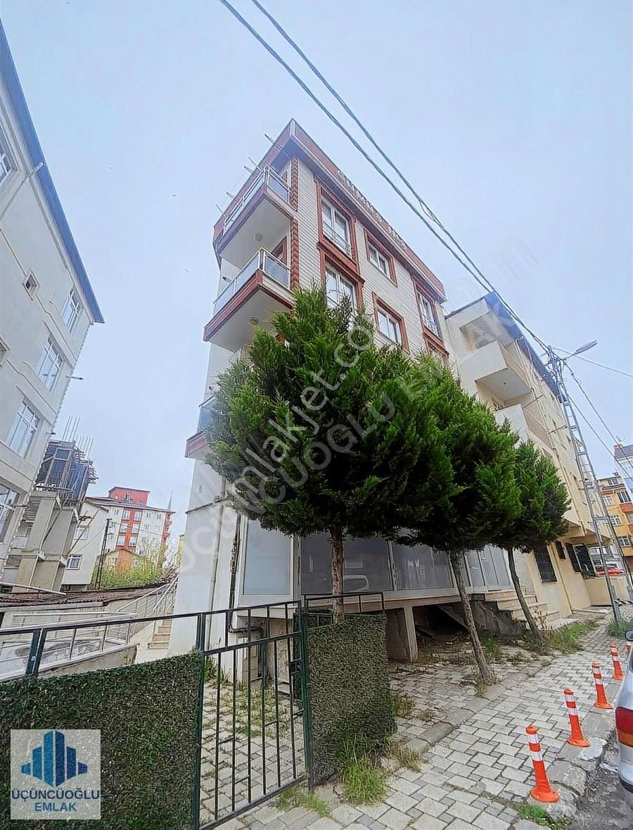 Pendik Esenyalıda Satılık Daire 2+1 Açık Mutfak