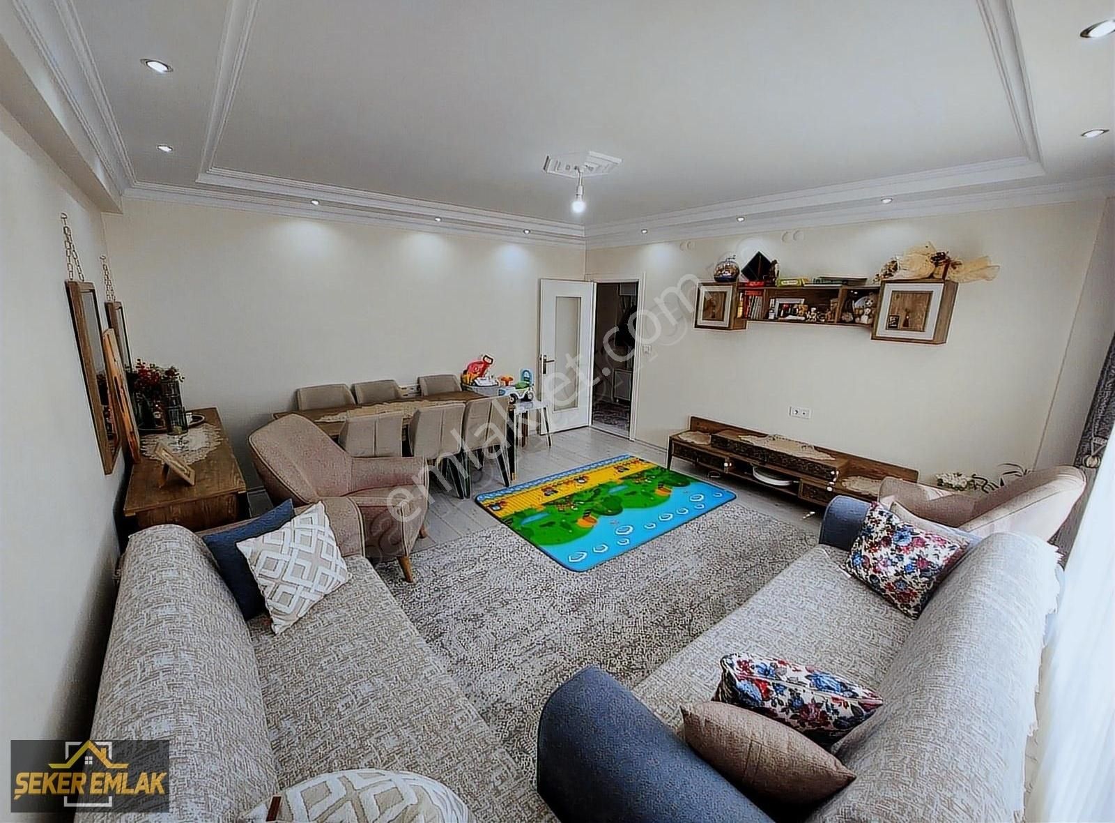 Şeker Emlaktan Emek Mah. Ertaş Cad. Altı 105 M² 2+1 Daire