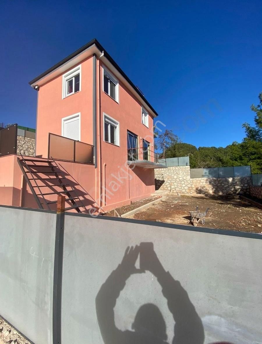 Kemerin Prestijli Tabiat Parkında Satılık 3+2 Sıfır Villa - Görsel 21