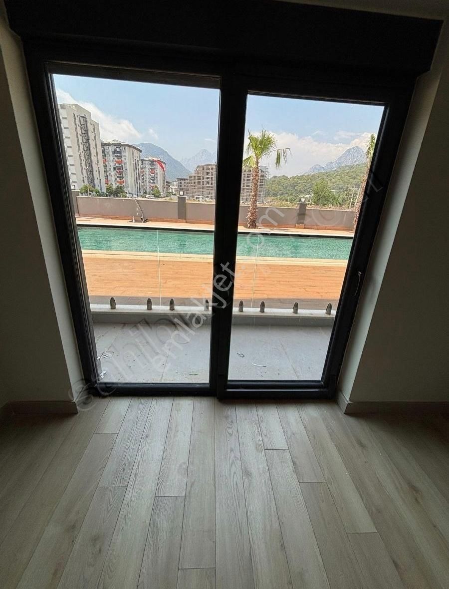 Konyaaltı Sarısu Mahallesinde Lüks Site İçerisinde 0 1+1 Daire - Görsel 34