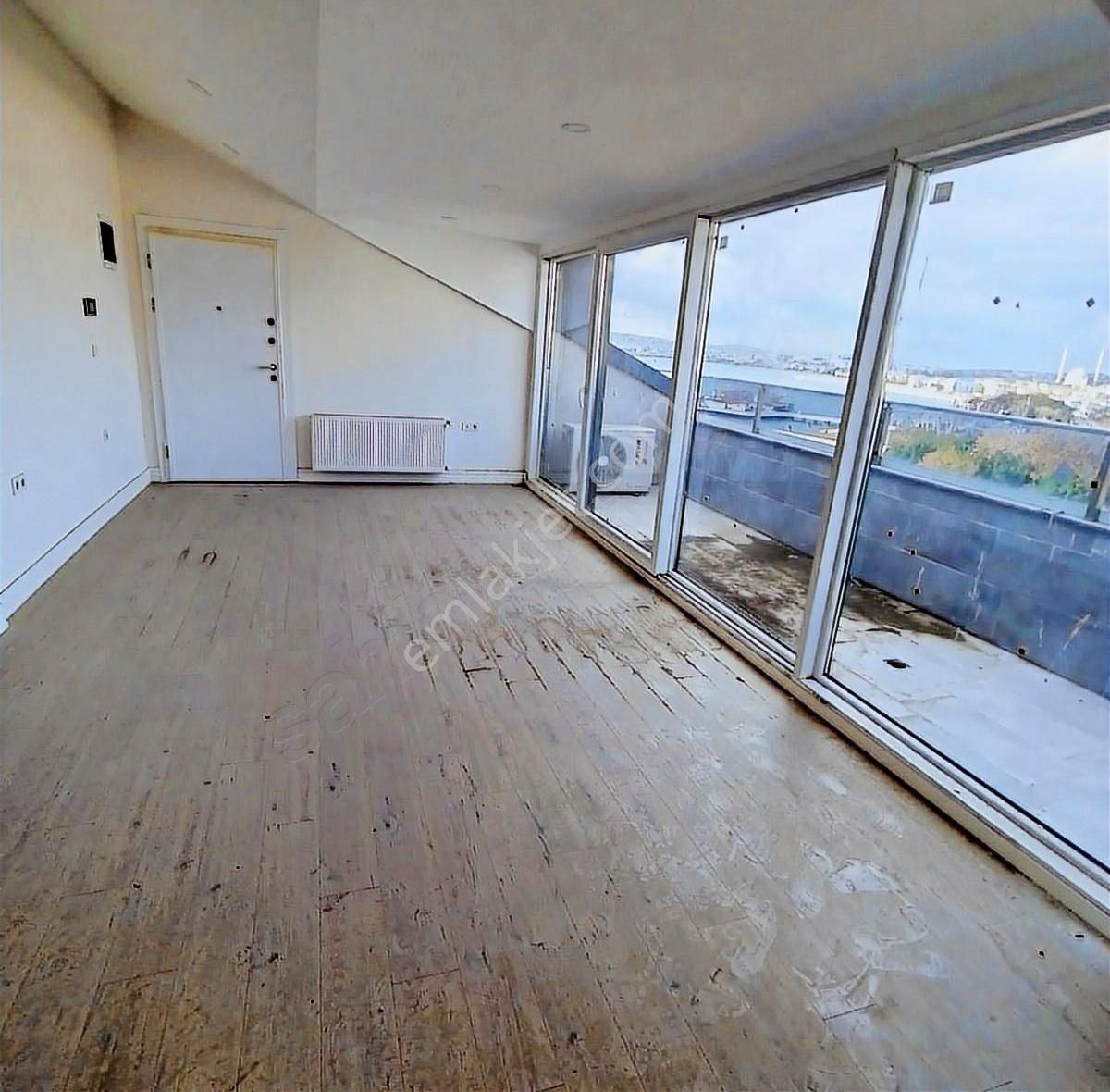Büyükçekmece Sahilde Deniz Manzaralı Satılık Sıfır Dublex Daire - Görsel 15