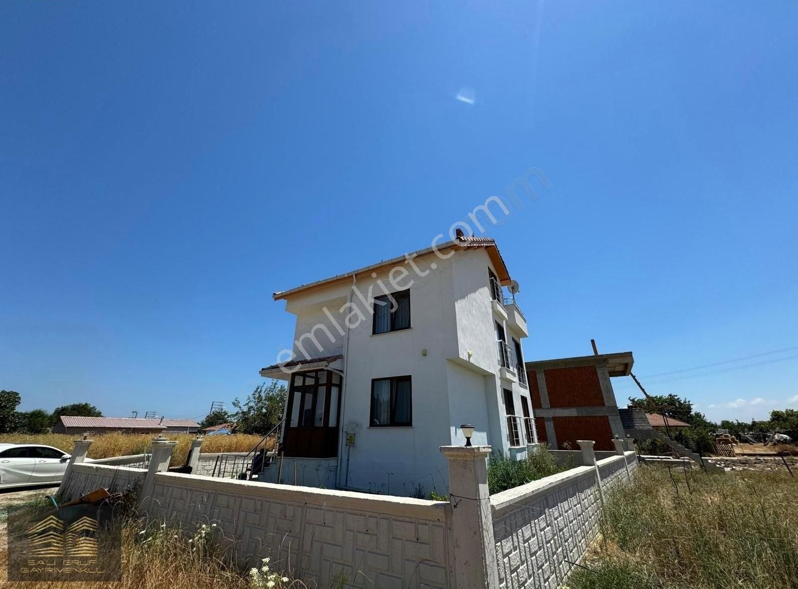 Karabiga Ulucami 'de Deniz Manzaralı - 5+1 200 M2 Satılık Villa - Görsel 3