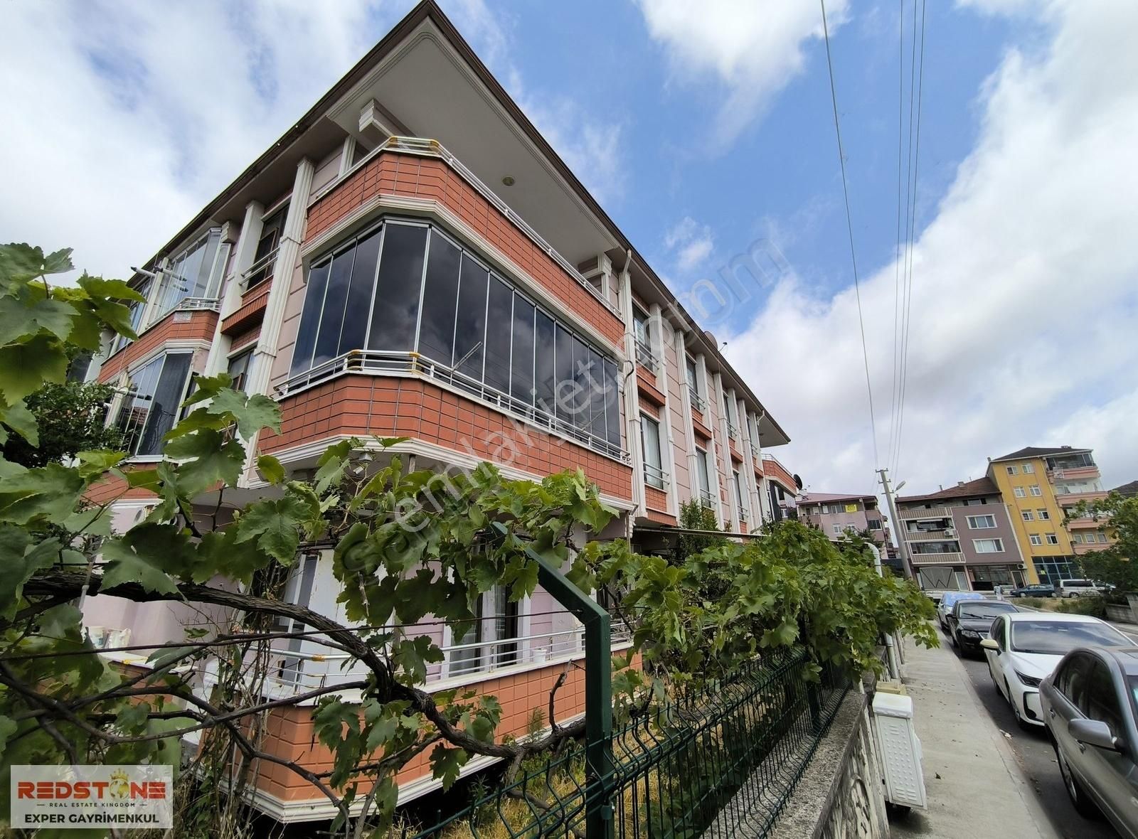 Karasu Kabakozda Mutfak Ayrı Geniş Bakımlı 2+1 Daire