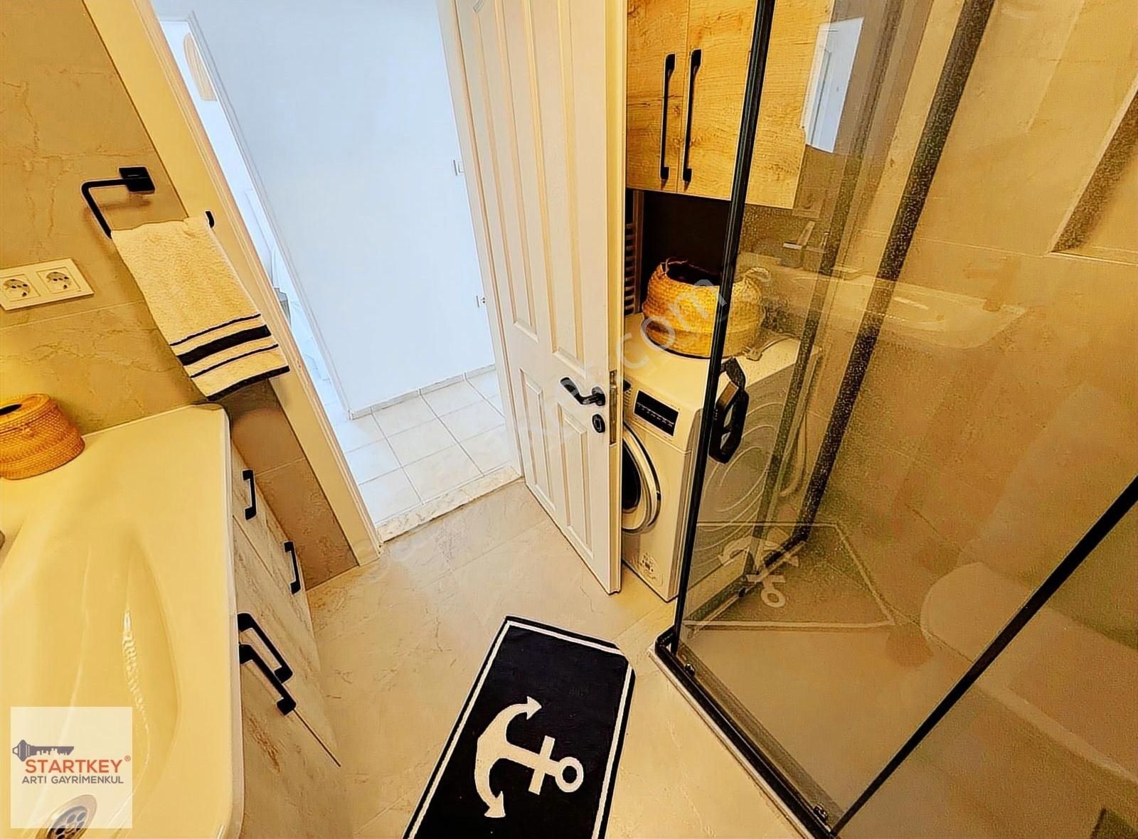 Çeşmede Panoramik Deniz Manzarlı Satılık Triplex Villa