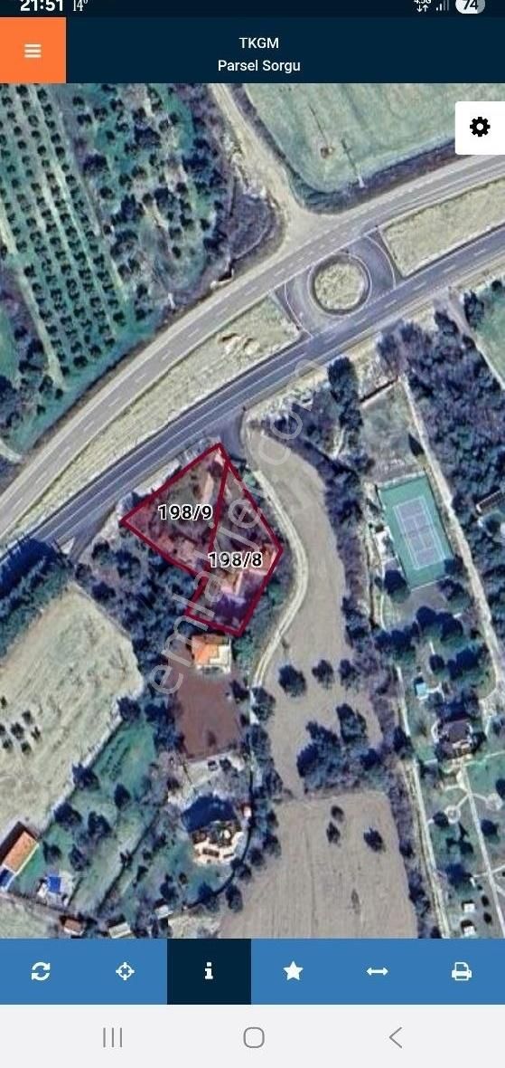 1796 Metre Kare Arazi İçinde Yüzme Havuzlu Bahçeli Villa - Görsel 20