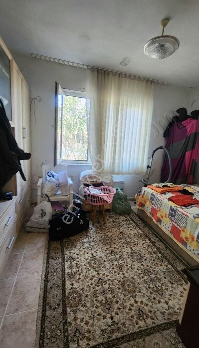 1796 Metre Kare Arazi İçinde Yüzme Havuzlu Bahçeli Villa - Görsel 18