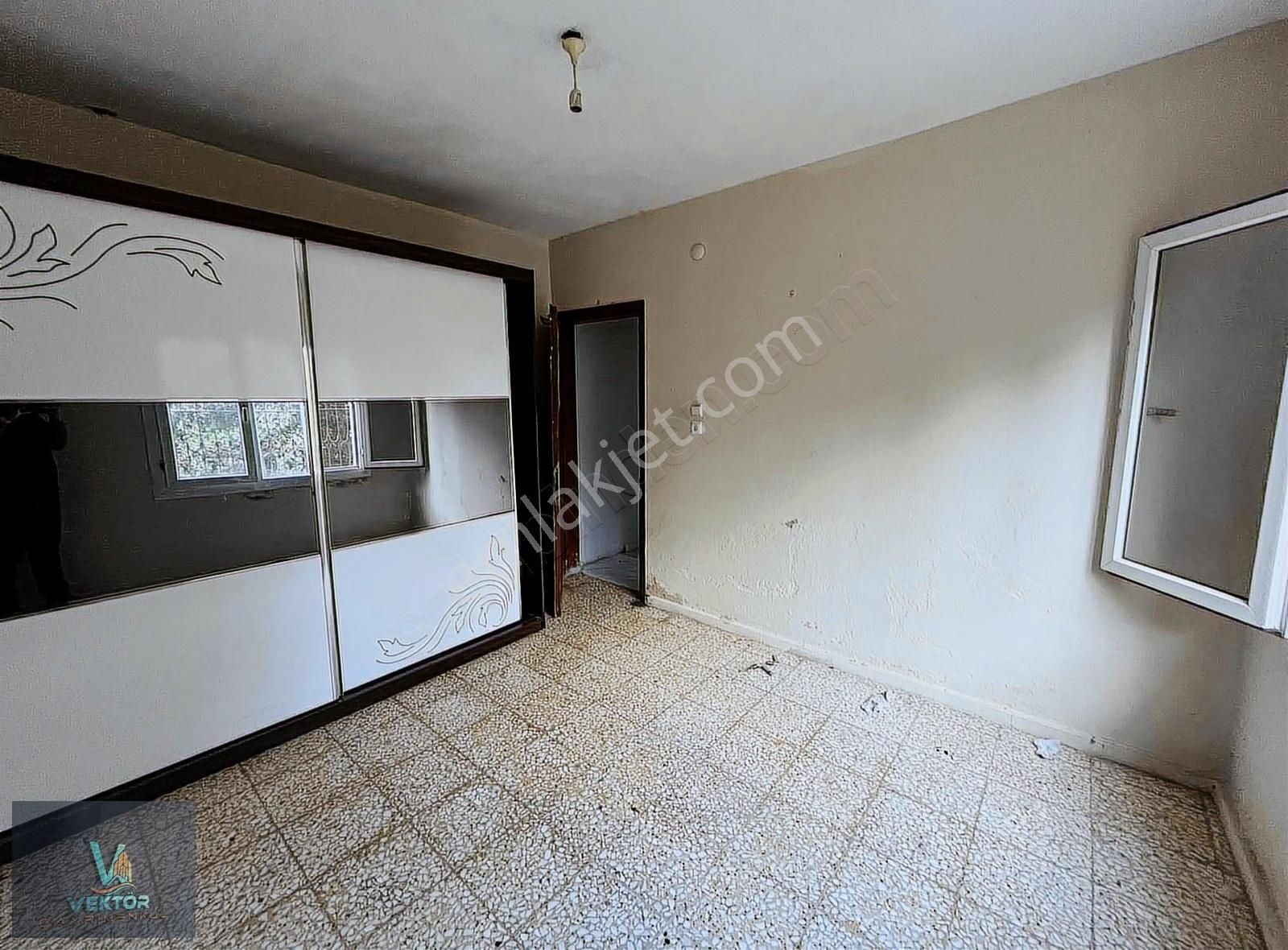 Fevzi Çakmak Okulu Karşı Arasında 3+1 Kiralık Ev
