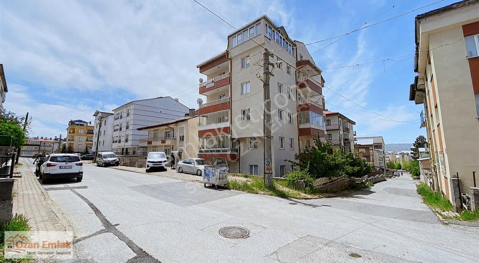 Sivas Ozan Emlak'tan Emek'te Satılık 320 M² 5+1 Dubleks Daire